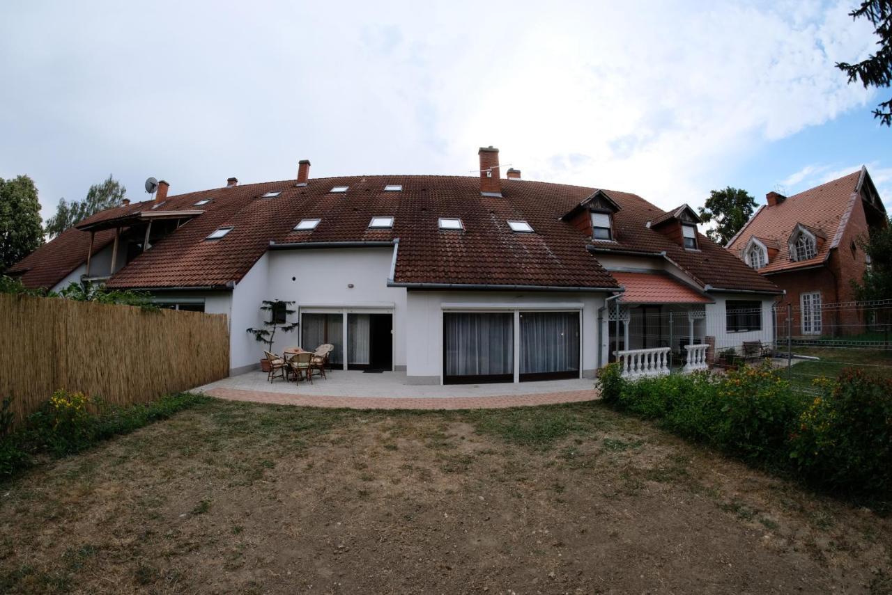 Alea Apartmanok Гаркань Екстер'єр фото